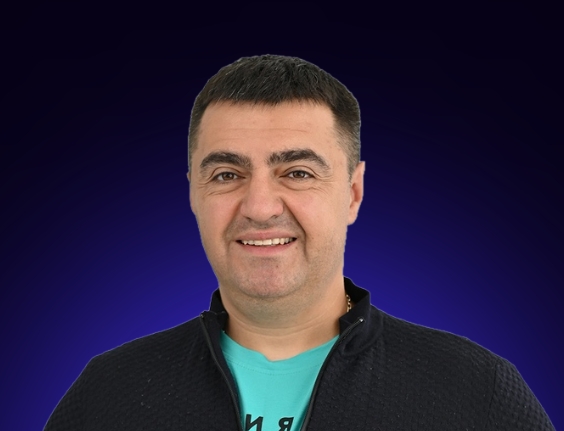 ДМИТРИЙ ЗУЕВ